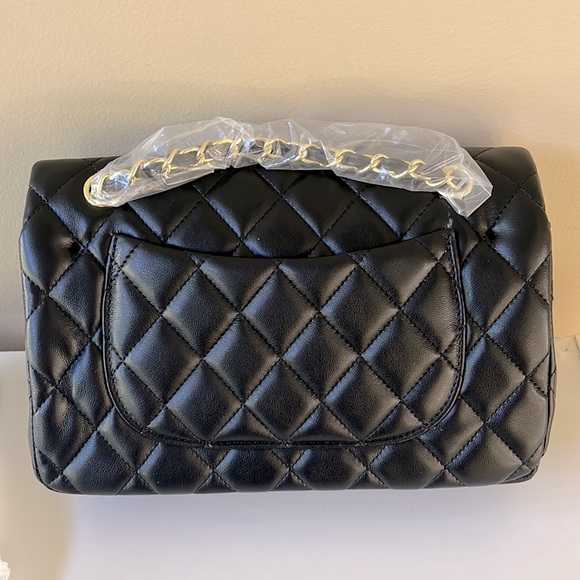 Black Quilted Fashion Bag Purse - Picture 3 of 12